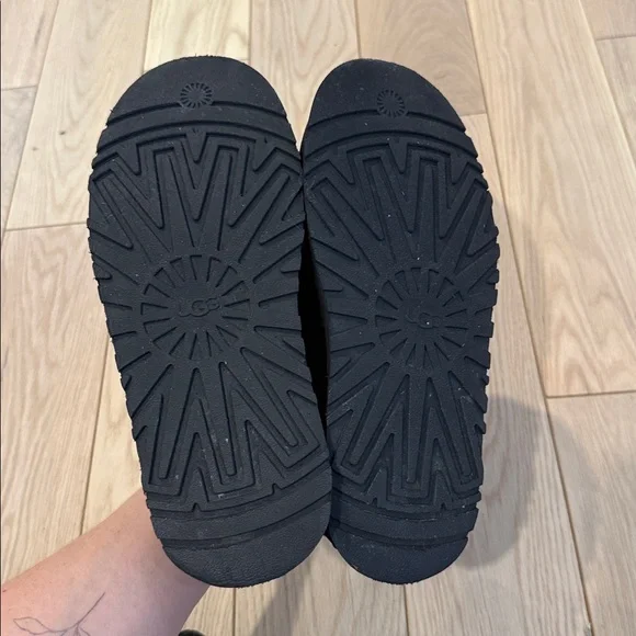 UGG Tazz size 9 - Picture 5 of 6